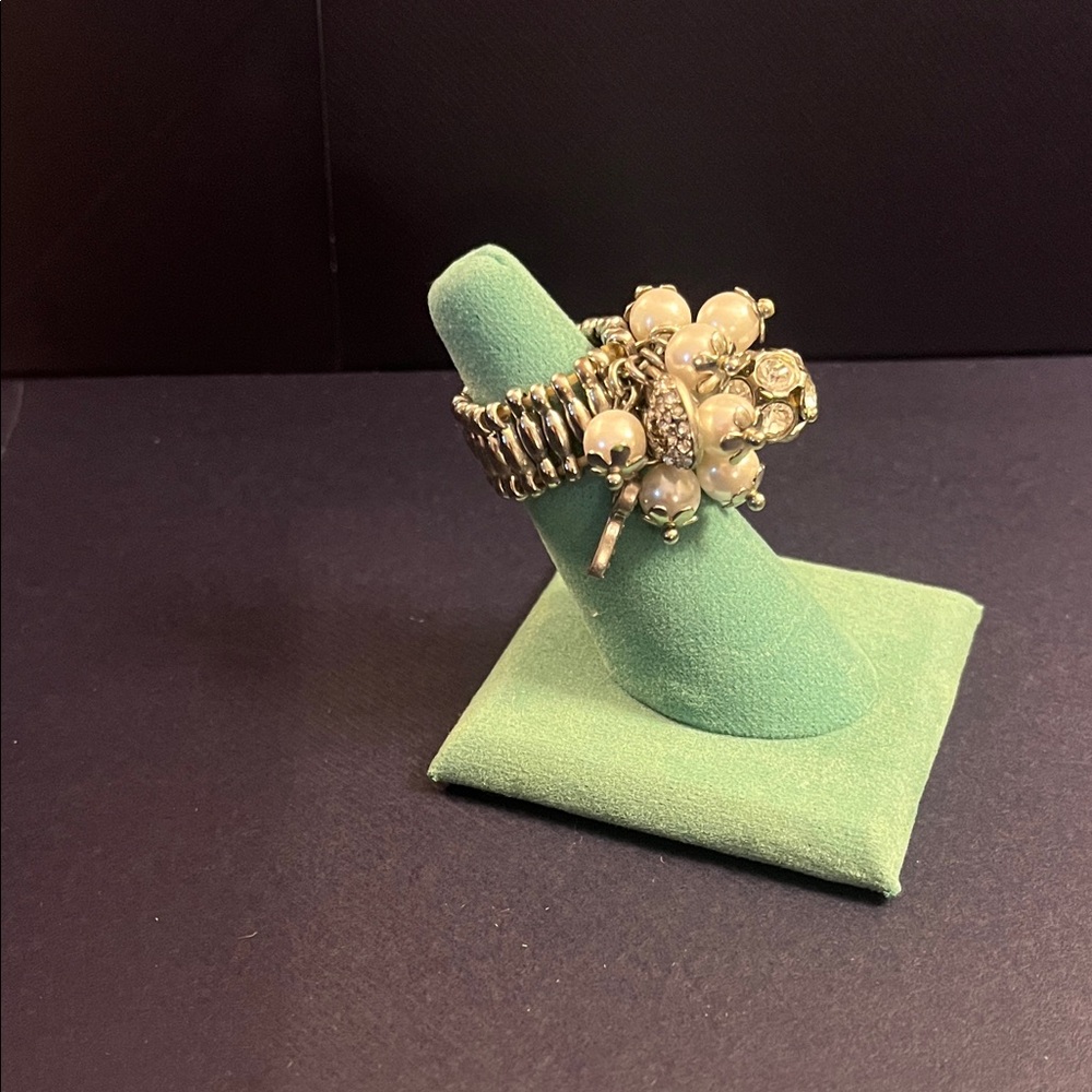 Vintage Stretch Silver Tone Cluster Ring